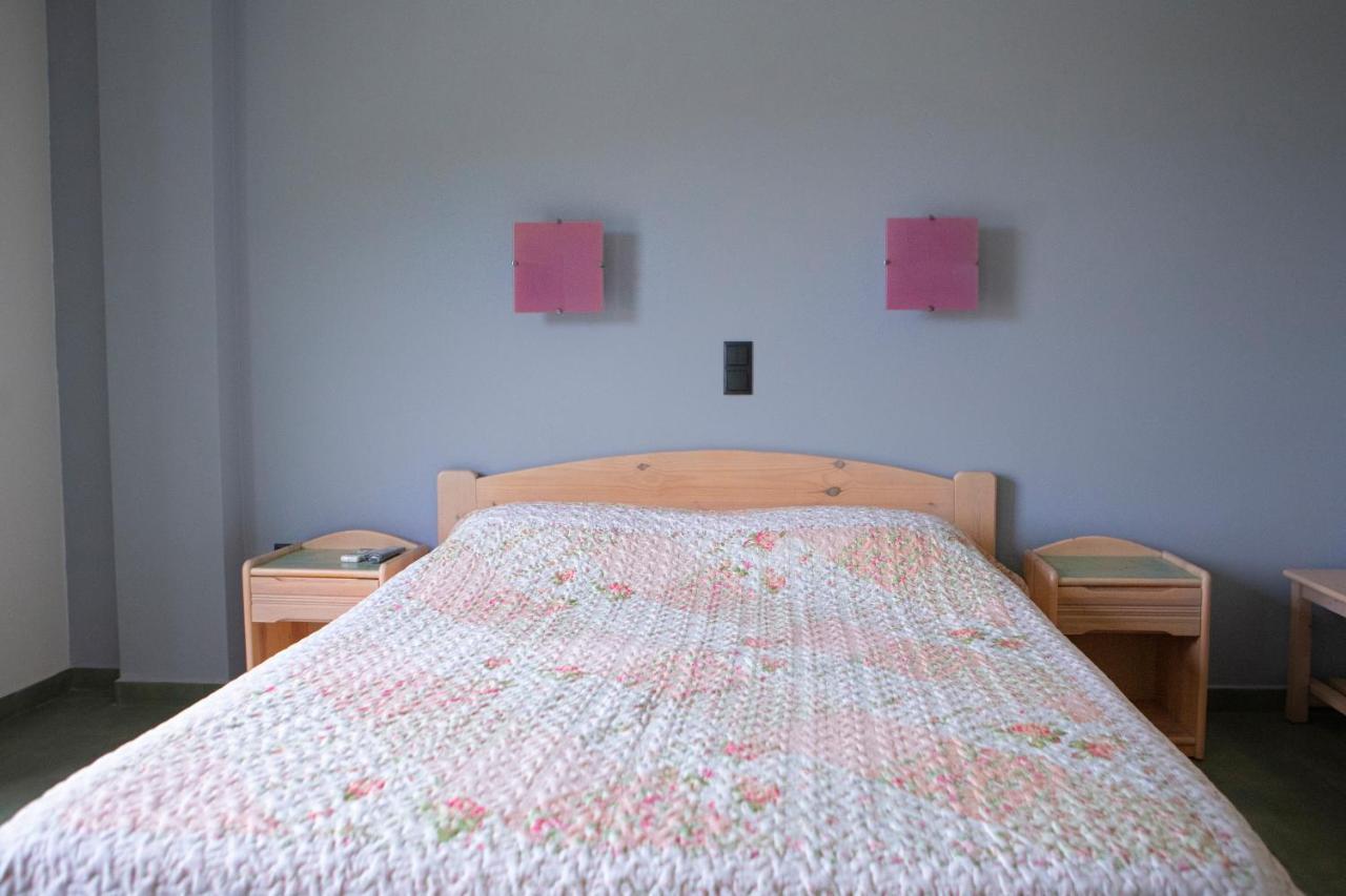 Eri Rooms To Let Raches  Екстер'єр фото