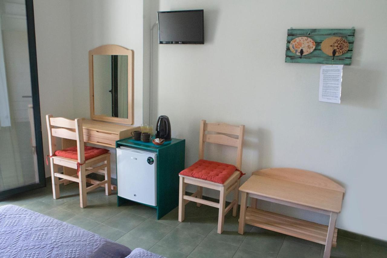 Eri Rooms To Let Raches  Екстер'єр фото